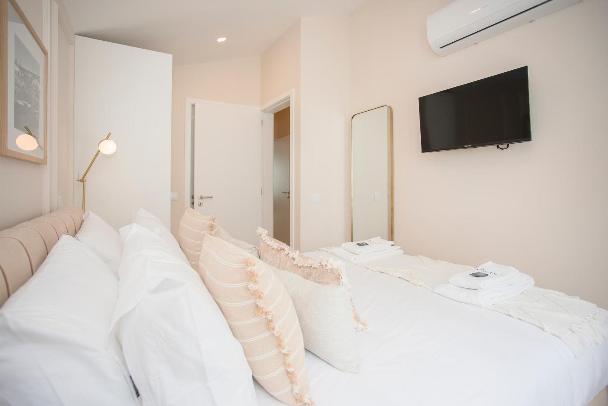 Liiiving In Porto - Soho Urban Retreat Apartment Bagian luar foto